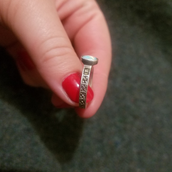 Sterling silver opal ring. 7.5 , 8 - Picture 2 of 3